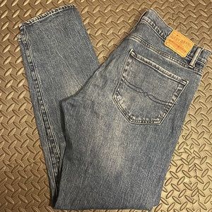 Lucky brand dark wash men’s skinny Jean